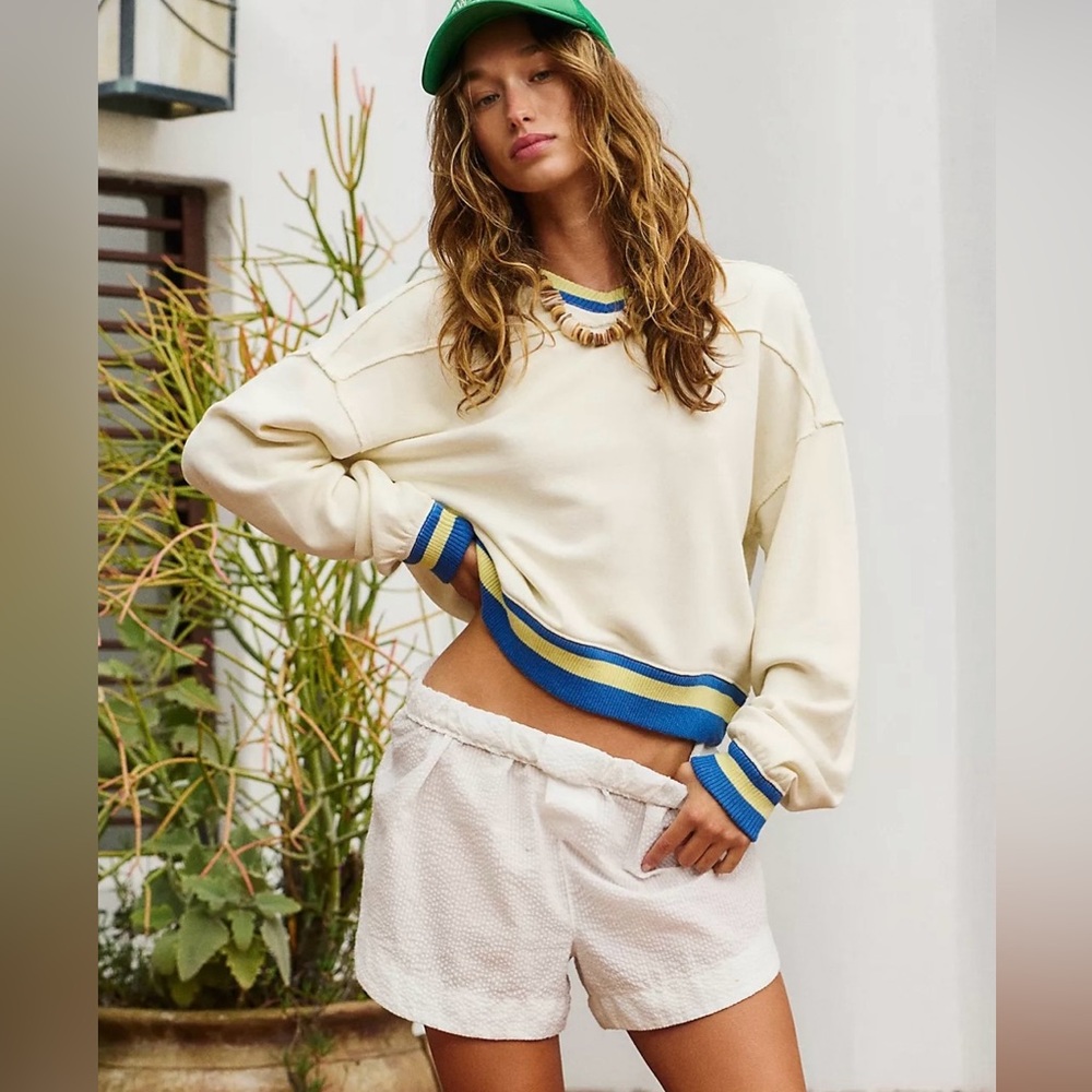 Closeout!▪️NWT Free People Rio Sweatshirt in Ivory Combo-L